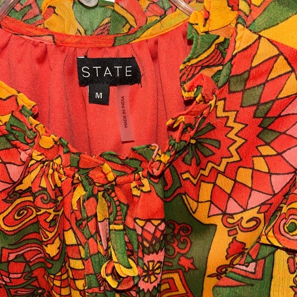 1. State NWT Multicolor Short Ruffle Sleeve Geometric Top Medium - Picture 2 of 3